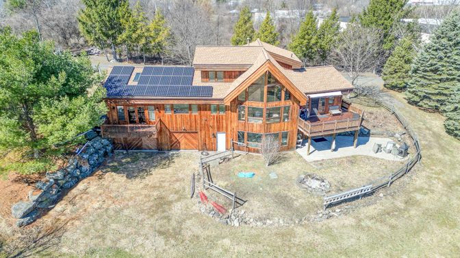 Exterior, Drone