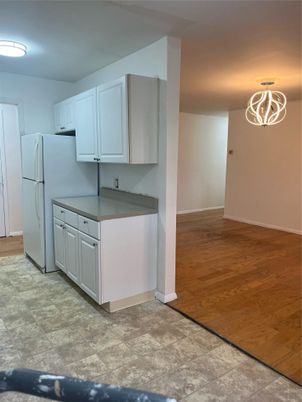 Interior, Kitchen, Pendant Lights, Wood Texture Flooring