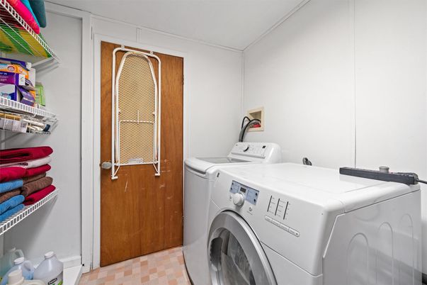 Interior, Washer