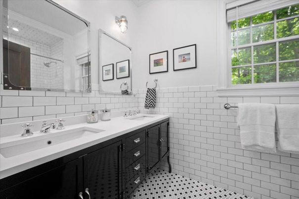 Bathroom, Dual Sink Vanities, Interior