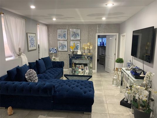 Fireplace, Interior, Living room, Recessed Lighting