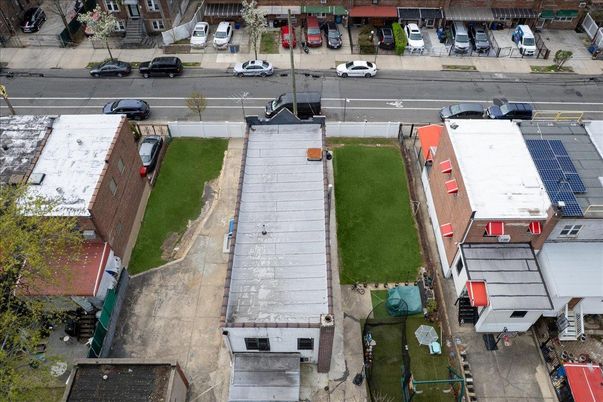 Exterior, Drone