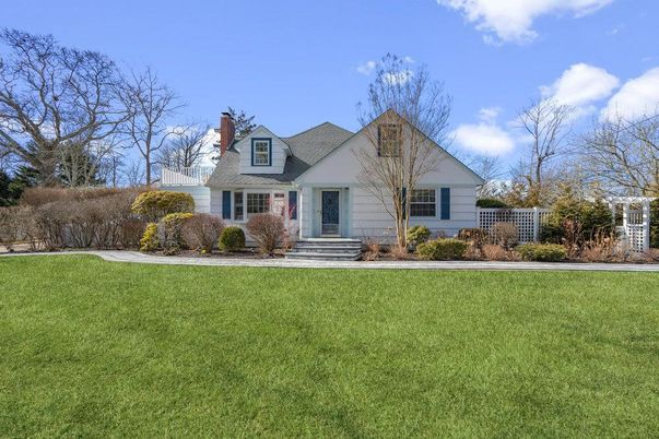 Backyard, Exterior, Facade, Cape Cod