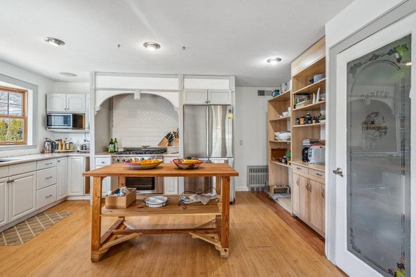 Dining room, Interior, Kitchen, Recessed Lighting, Wood Texture Flooring