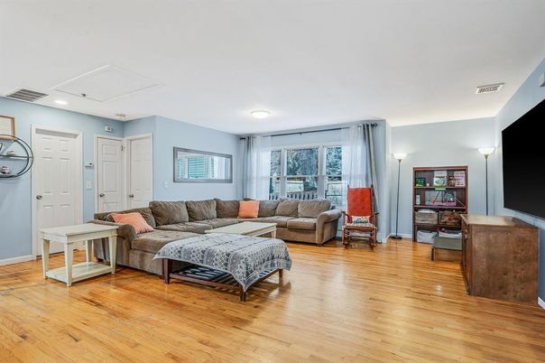 Interior, Living room, Recessed Lighting, Wood Texture Flooring