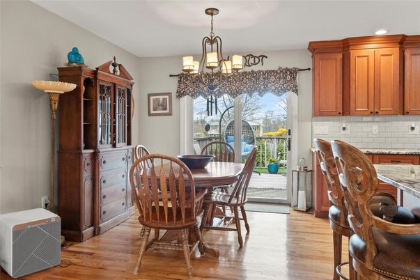 Chandelier, Dining room, Interior, Recessed Lighting, Wood Texture Flooring