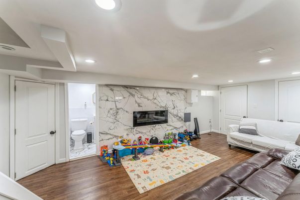 Bathroom, Interior, Living room, Marble Walls, Recessed Lighting, Wood Texture Flooring