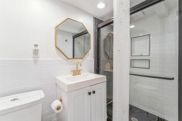 Bathroom, Interior, Recessed Lighting