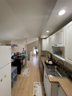 Interior, Kitchen, Recessed Lighting, Wood Texture Flooring