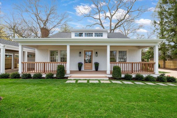 Backyard, Exterior, Facade, American Foursquare