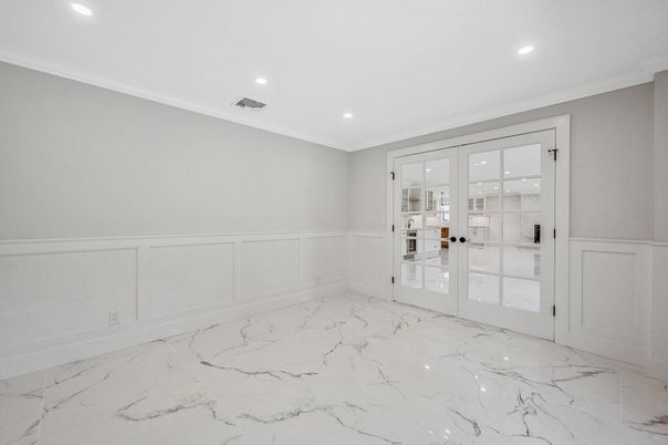 Empty room, Interior, Marble, Recessed Lighting