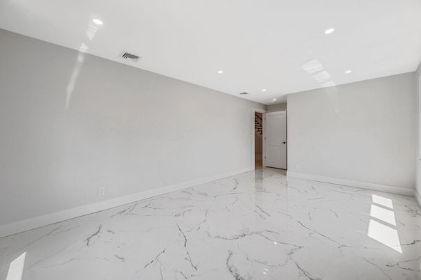 Empty room, Interior, Marble, Recessed Lighting