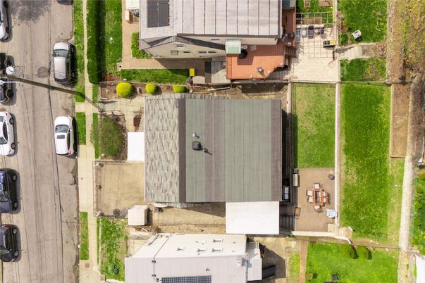 Exterior, Drone