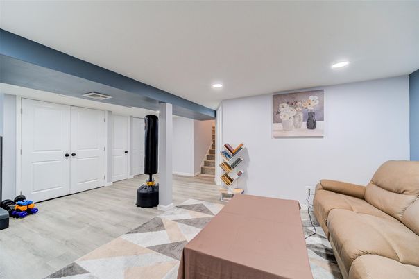 Interior, Recessed Lighting, Wood Texture Flooring