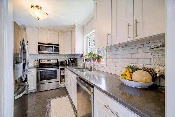 Interior, Kitchen, Stainless Steel Appliances