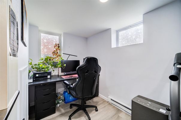 Home Office, Interior, Recessed Lighting, Wood Texture Flooring