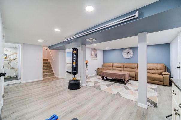Interior, Living room, Recessed Lighting, Wood Texture Flooring