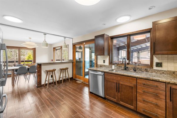 Dining room, Interior, Kitchen, Pendant Lights, Recessed Lighting, Wood Texture Flooring