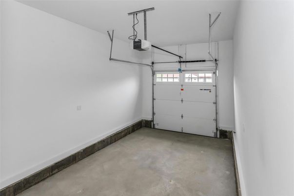 Garage, Interior