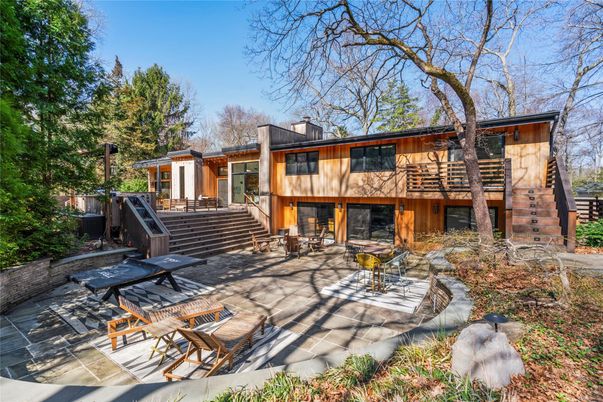 Backyard, Exterior, Facade, Modern