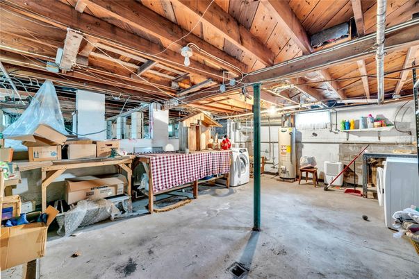 Interior, Washer, Wooden Beams, Wooden Ceilings