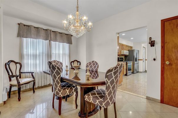 Chandelier, Dining room, Interior, Kitchen, Recessed Lighting