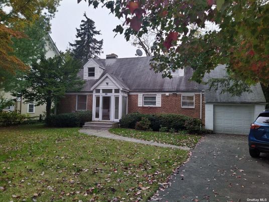Attached, Exterior, Facade, Brick Facade, Cape Cod