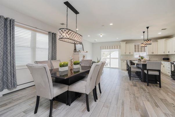 Chandelier, Dining room, Interior, Kitchen, Pendant Lights, Recessed Lighting, Wood Texture Flooring