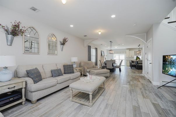 Dining room, Interior, Kitchen, Living room, Pendant Lights, Recessed Lighting, Wood Texture Flooring