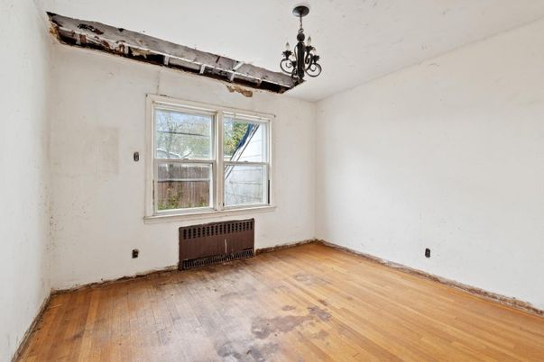 Chandelier, Empty room, Interior, Wood Texture Flooring