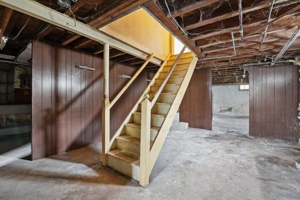 Interior, Wooden Beams, Wooden Walls