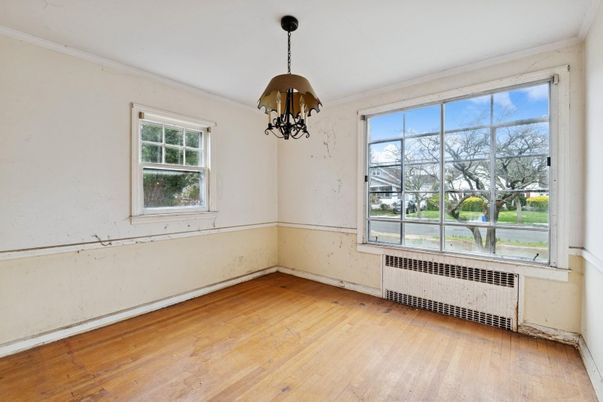 Empty room, Interior, Pendant Lights, Wood Texture Flooring
