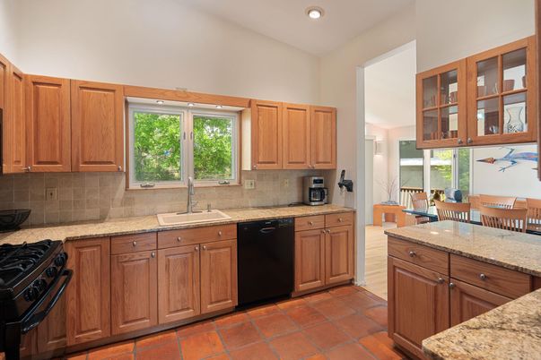 Dining room, Interior, Kitchen, Recessed Lighting