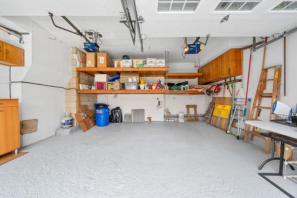 Garage, Interior
