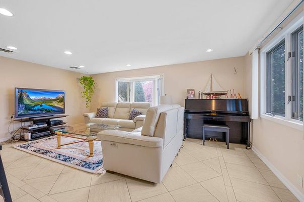 Interior, Living room, Piano, Recessed Lighting