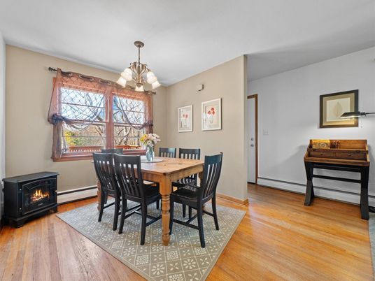 Chandelier, Dining room, Fireplace, Interior, Wood Texture Flooring