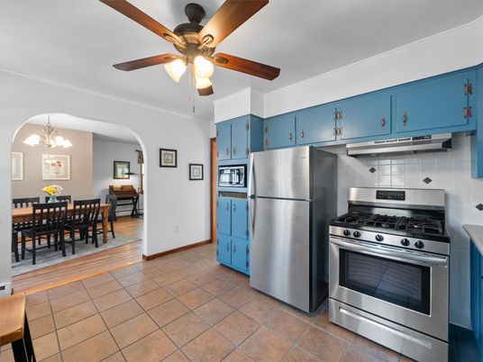 Dining room, Interior, Kitchen, Stainless Steel Appliances