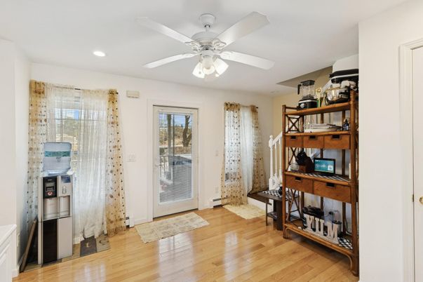Interior, Recessed Lighting, Wood Texture Flooring