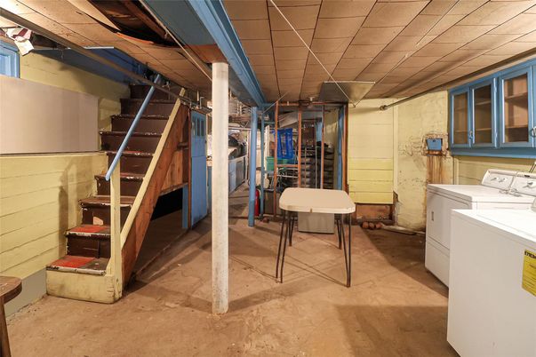 Interior, Washer