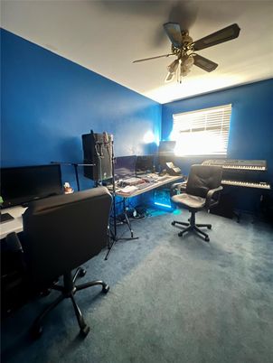 Home Office, Interior