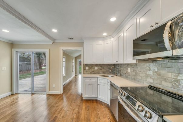 Interior, Kitchen, Recessed Lighting, Wood Texture Flooring