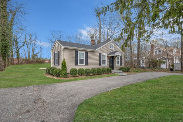Backyard, Exterior, Facade, Cape Cod