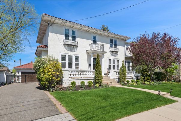 Detached Garage, Exterior, Facade, Georgian