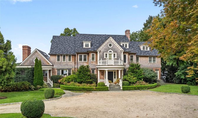 Exterior, Facade, Brick Facade, French Provincial