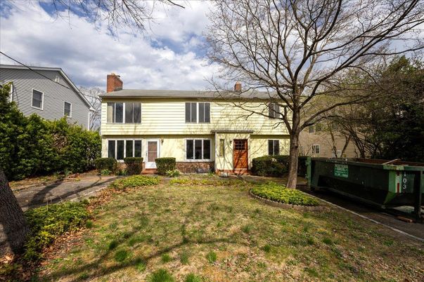 Backyard, Exterior, Facade, Split Level
