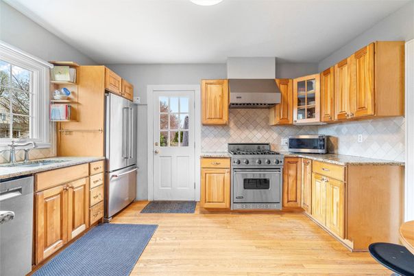 Interior, Kitchen, Stainless Steel Appliances, Wood Texture Flooring