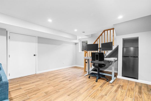 Home Office, Interior, Recessed Lighting, Wood Texture Flooring