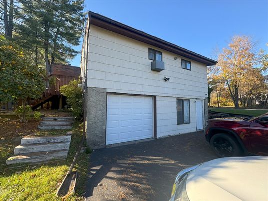 Detached Garage, Exterior