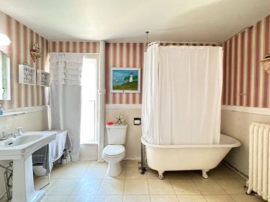 Bathroom, Free Standing Baths, Interior