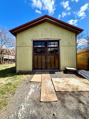 Detached Garage, Exterior